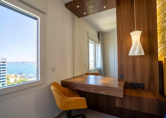 Lujoso De 3 托雷维耶哈